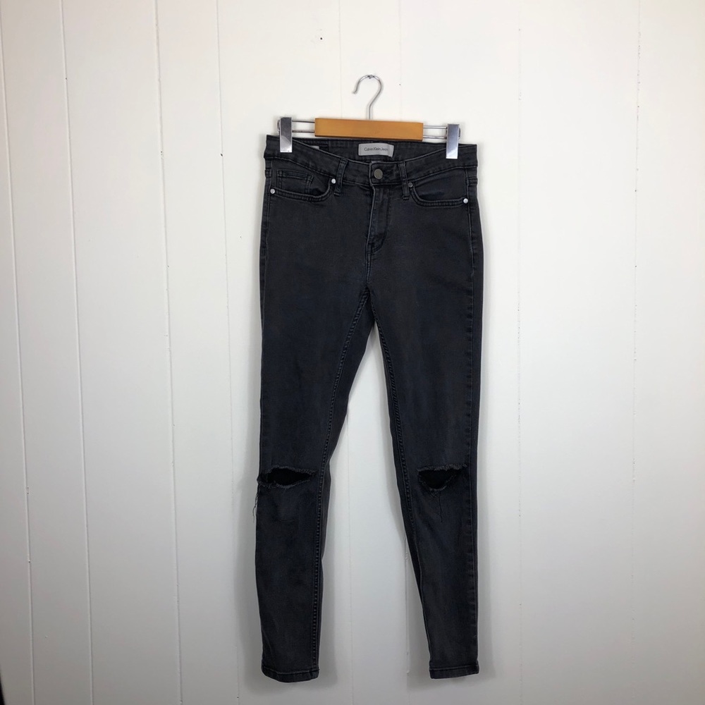 Calvin‎ Klein Distressed Ankle Skinny Jeans Sz 28